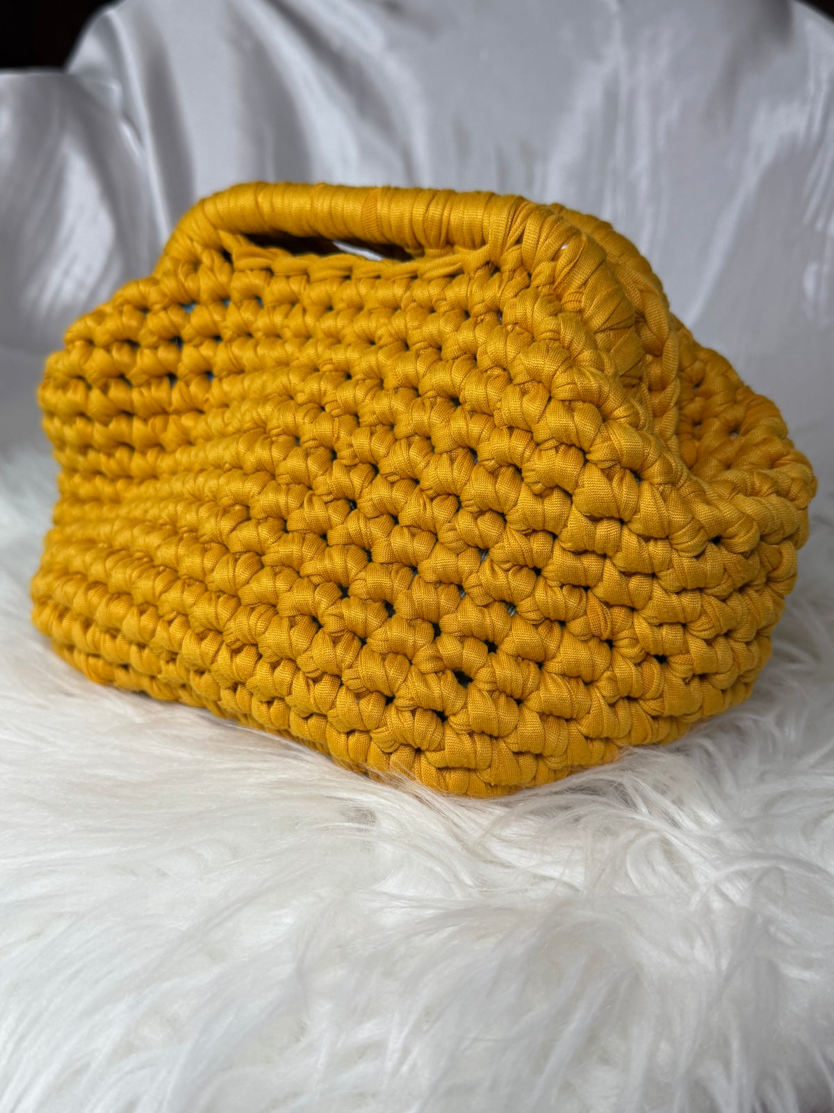 BOLSO NUBE MOSTAZA